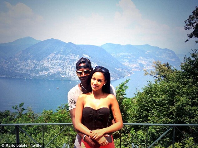 maro-balotelli-proposes-fanny-Neguesha-engaged2