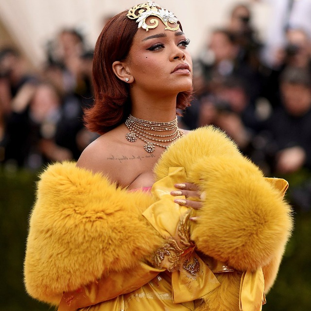 rihanna-metgala4